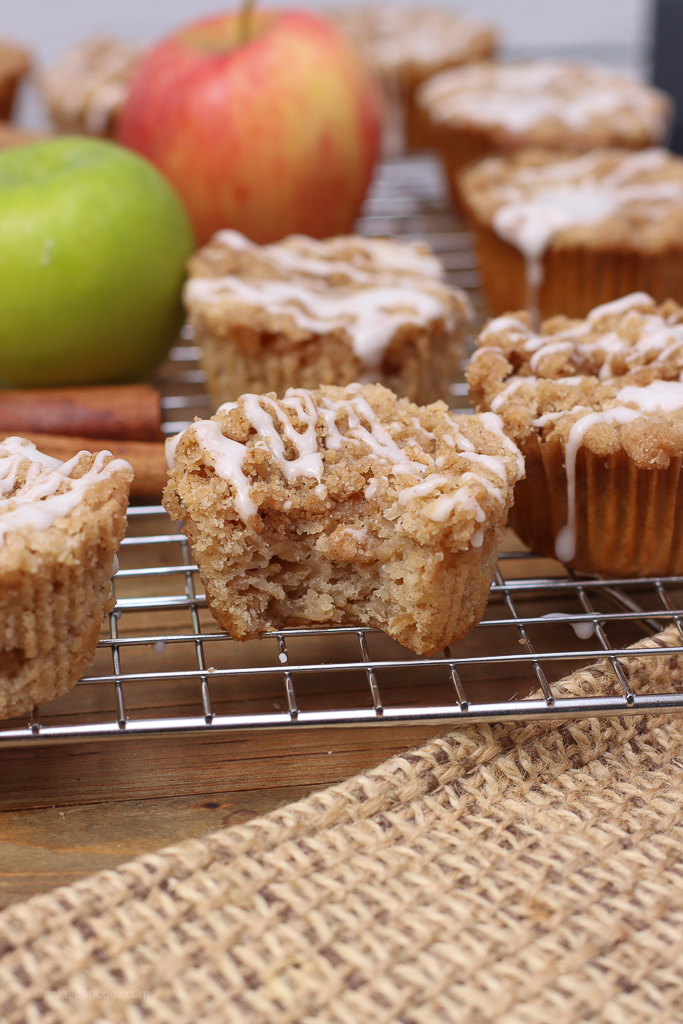 apple crumb muffins recipe