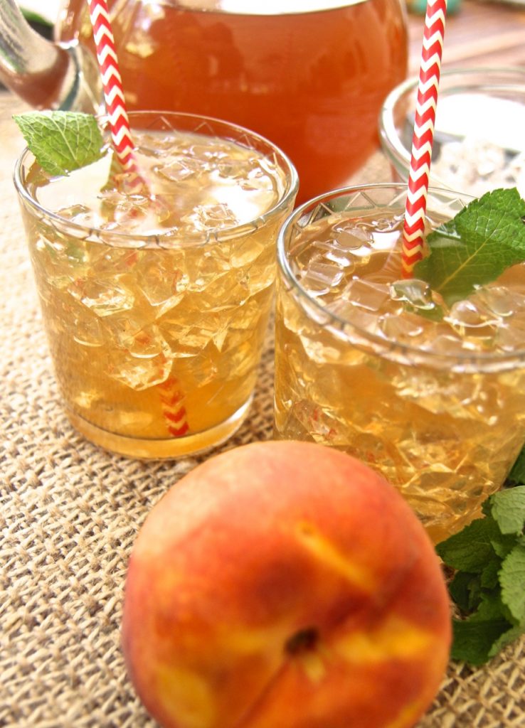 fresh peach sweet iced tea