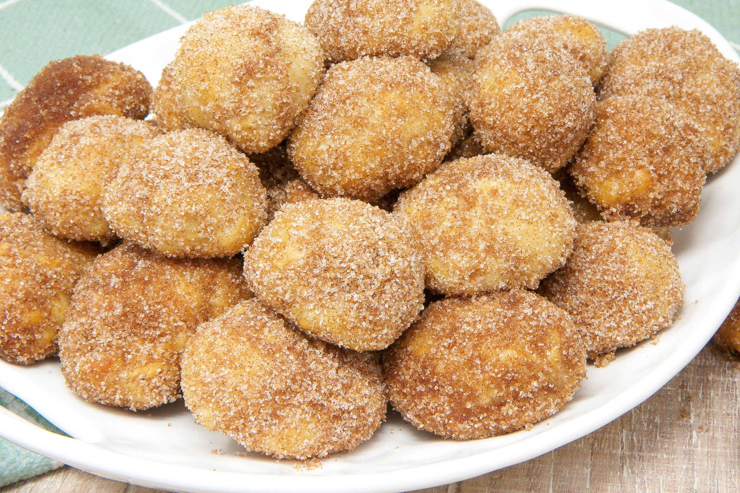 cinnamon sugar soft pretzel bites