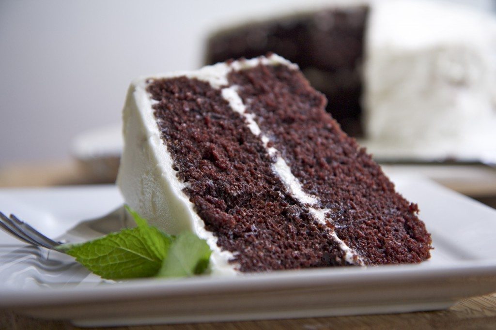 moist devils food cake recipe white frosting