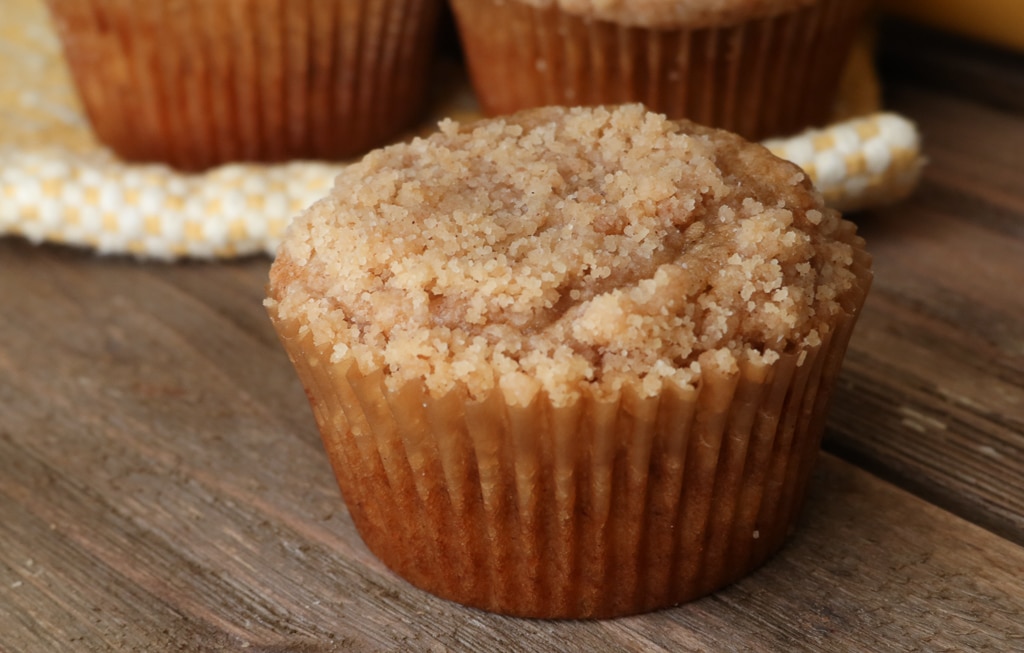 banana bread streusel muffins